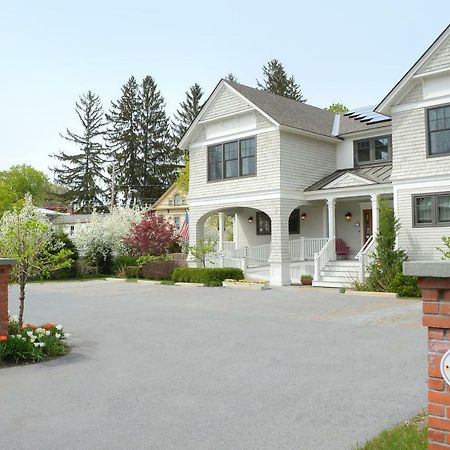 The Springwater Bed And Breakfast Saratoga Springs Dış mekan fotoğraf