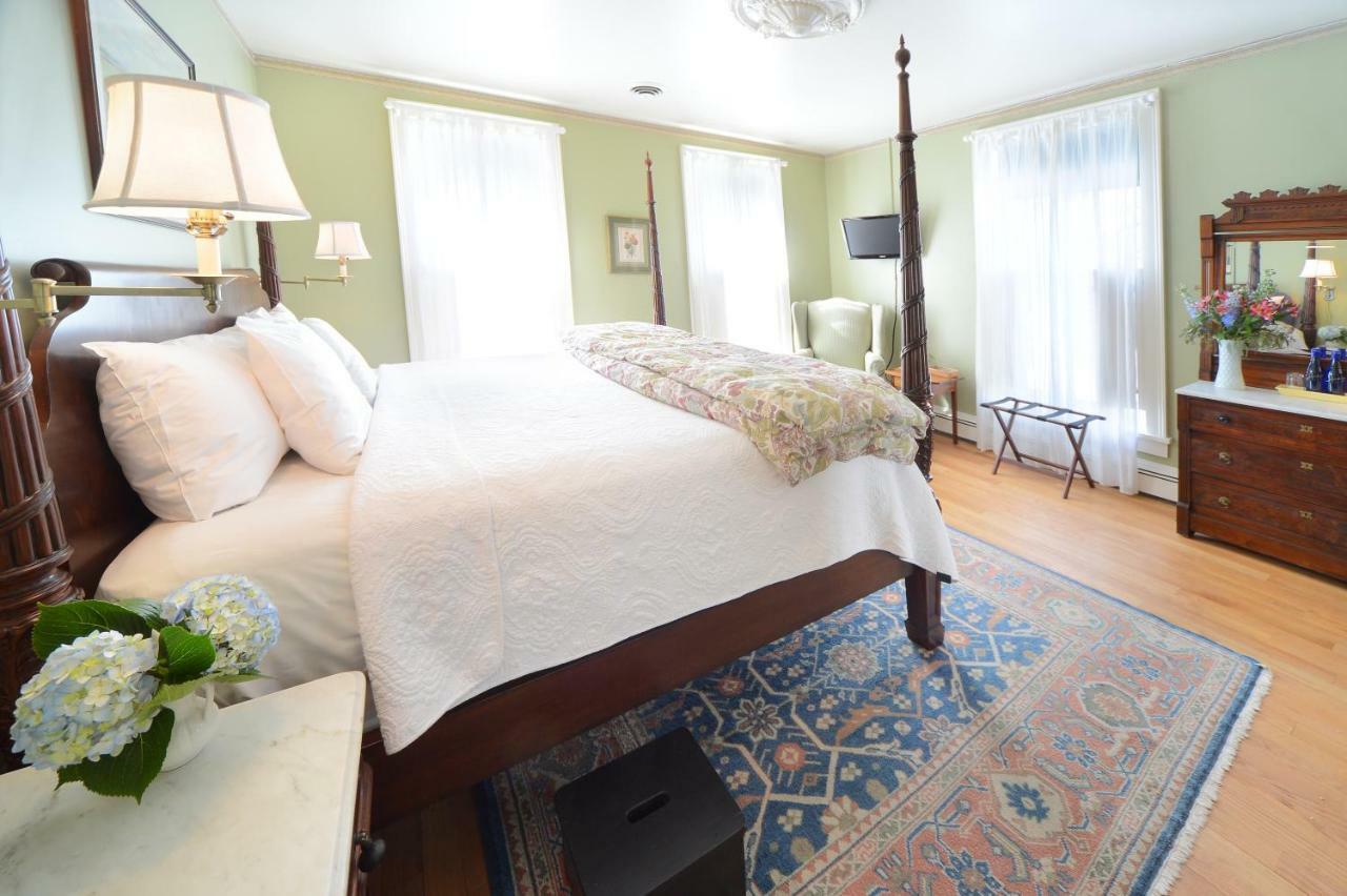 The Springwater Bed And Breakfast Saratoga Springs Dış mekan fotoğraf