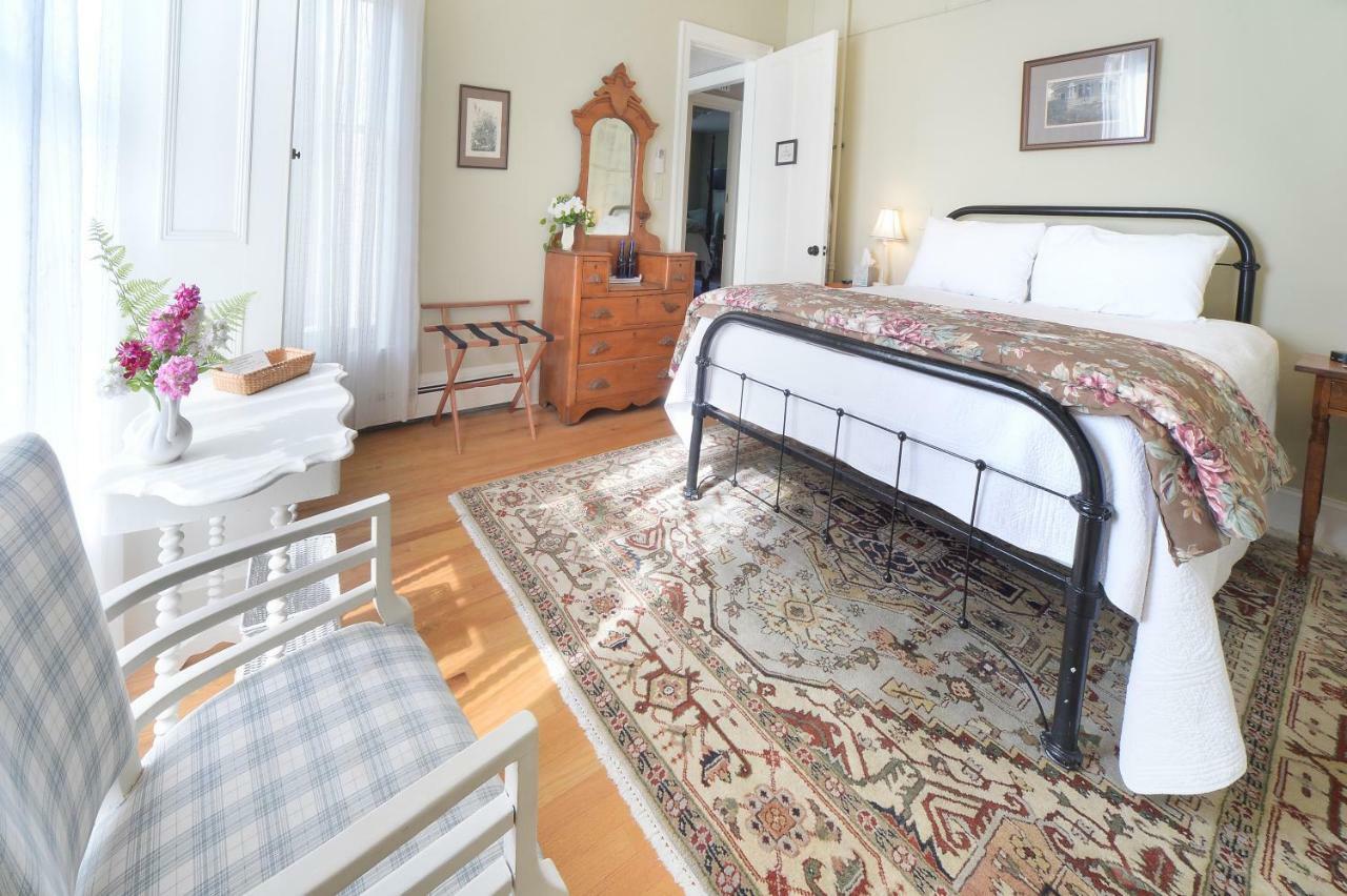 The Springwater Bed And Breakfast Saratoga Springs Dış mekan fotoğraf