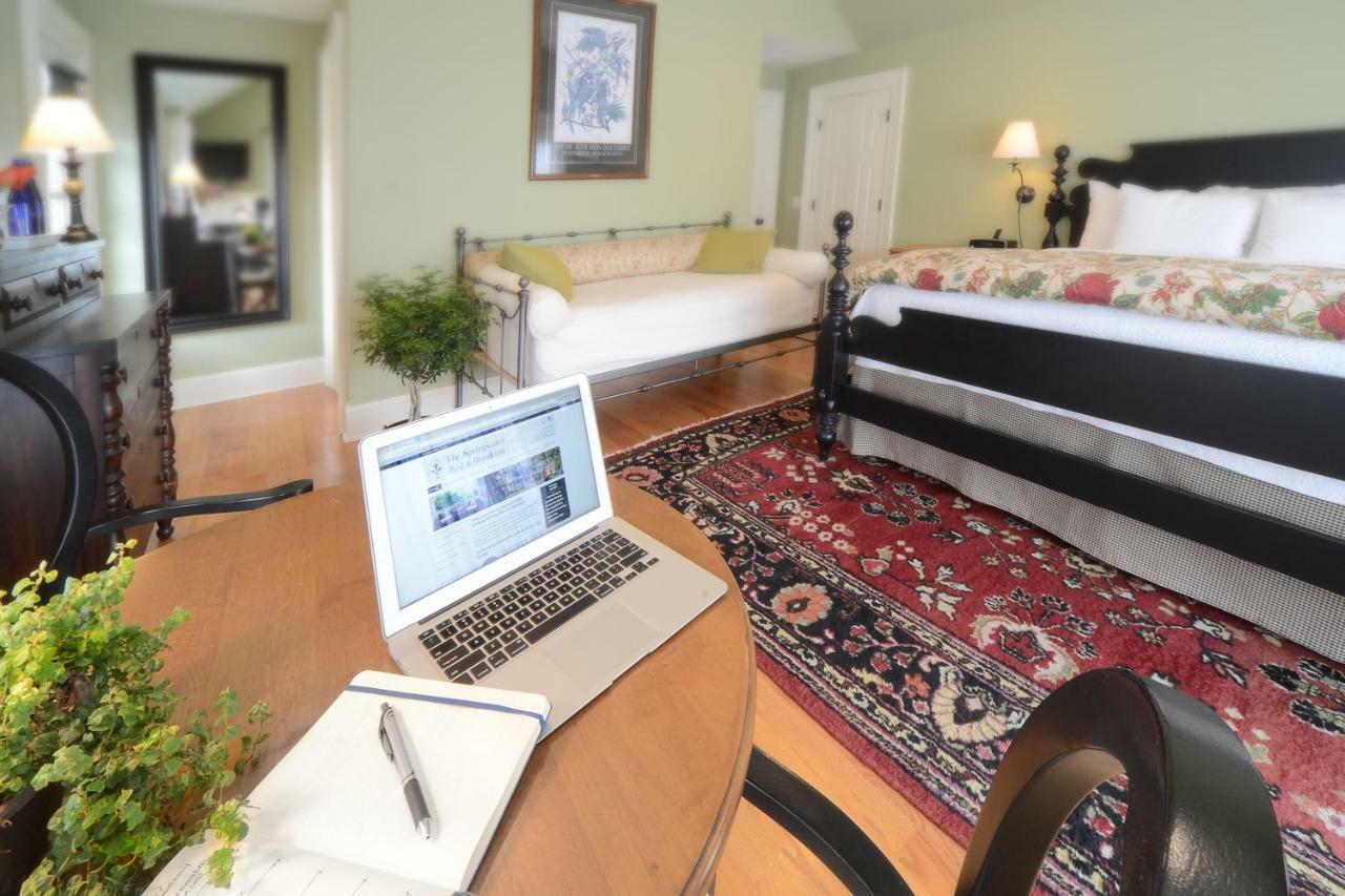 The Springwater Bed And Breakfast Saratoga Springs Dış mekan fotoğraf